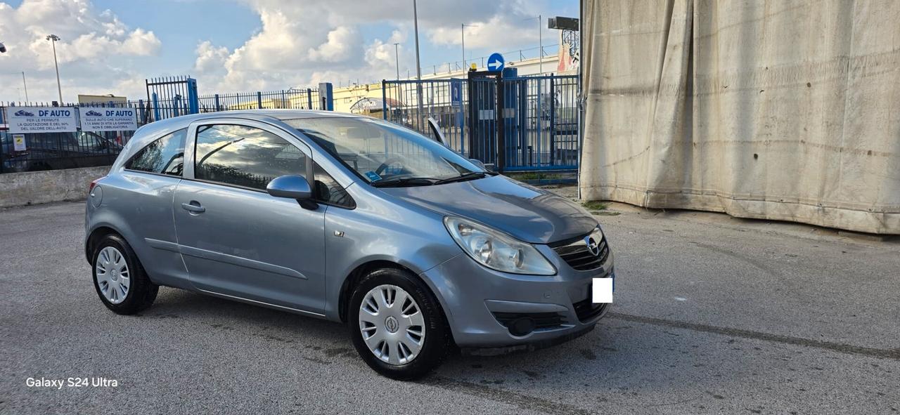 Opel Corsa 1.2 3 porte Sport