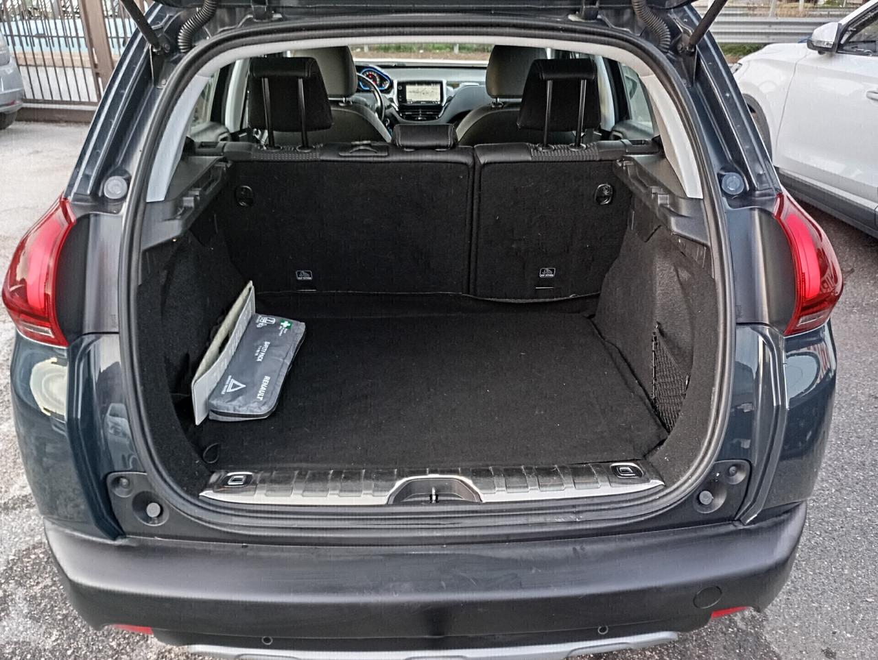 Peugeot 2008 1.2 PureTech Turbo 110CV Allure