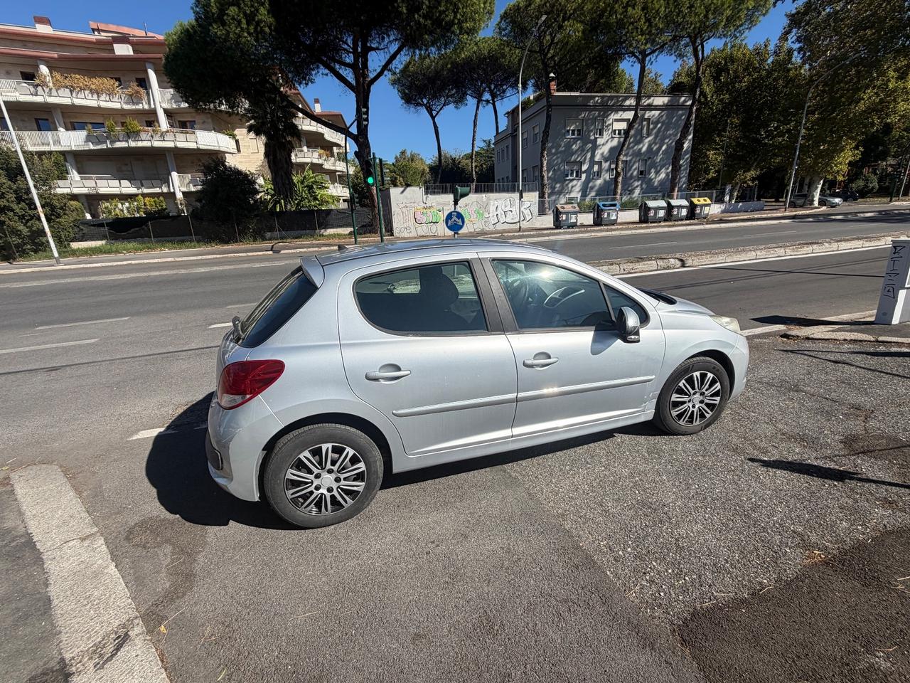 Peugeot 207 gpl 5porte manuale