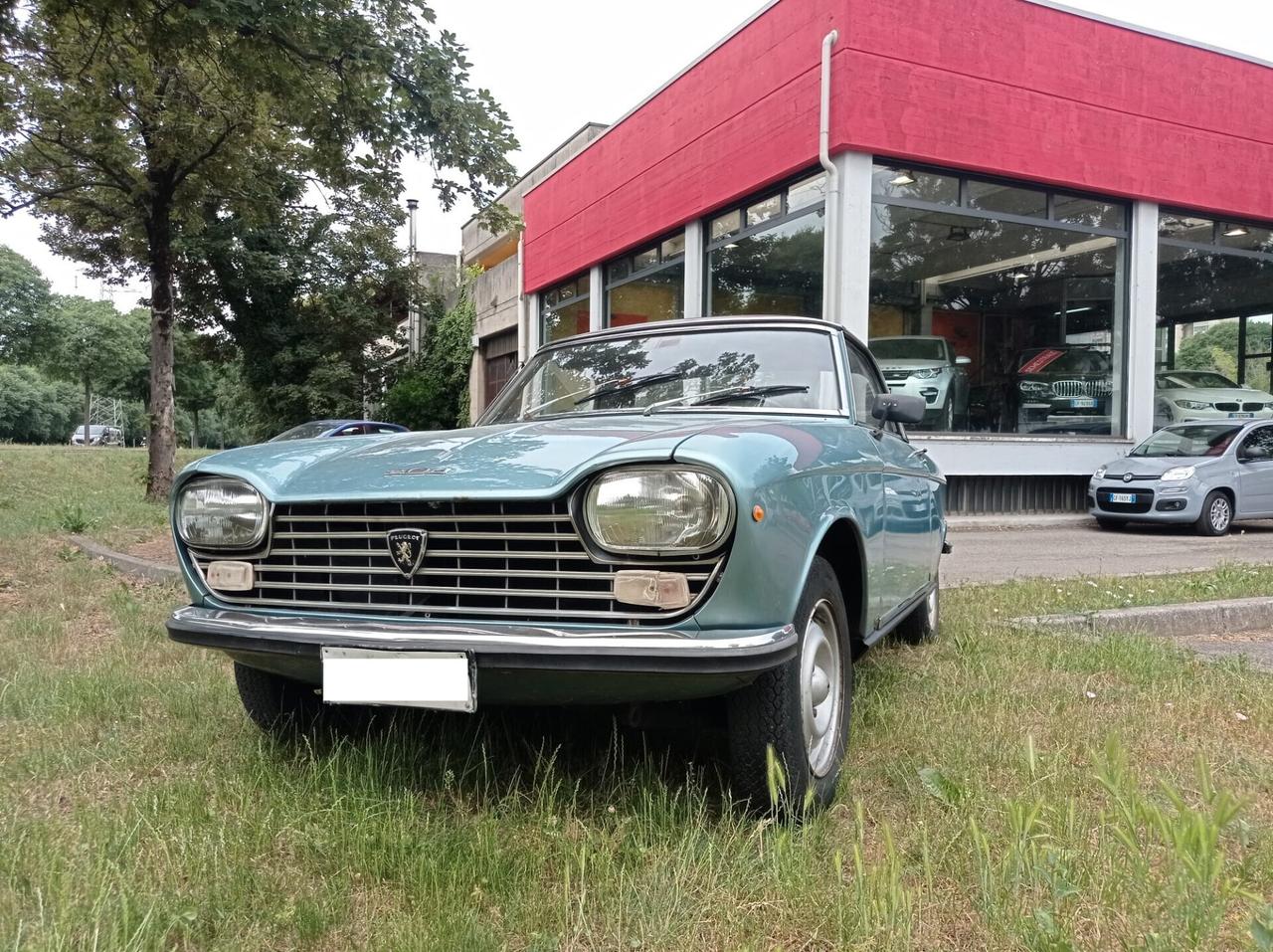 Peugeot 204 cabriolet con hard top