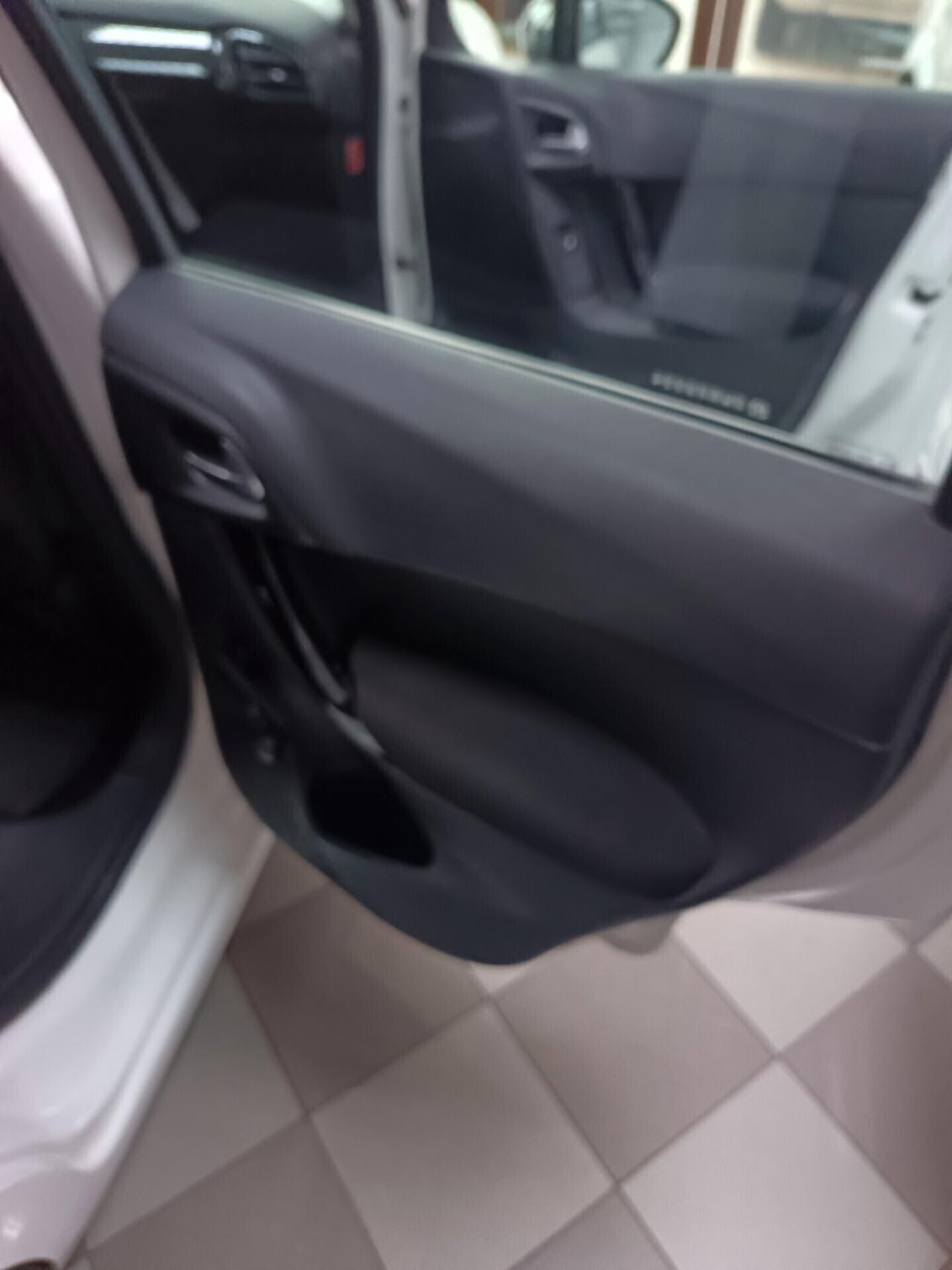 Citroen C3 GPL 1.2 VTi Vanity Fair 10