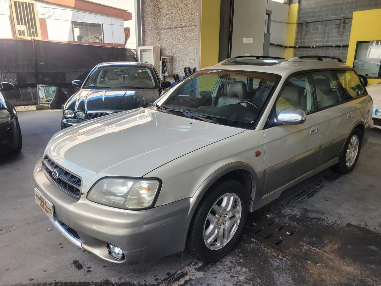 Subaru Legacy 2.5i 16V cat 4WD Outback