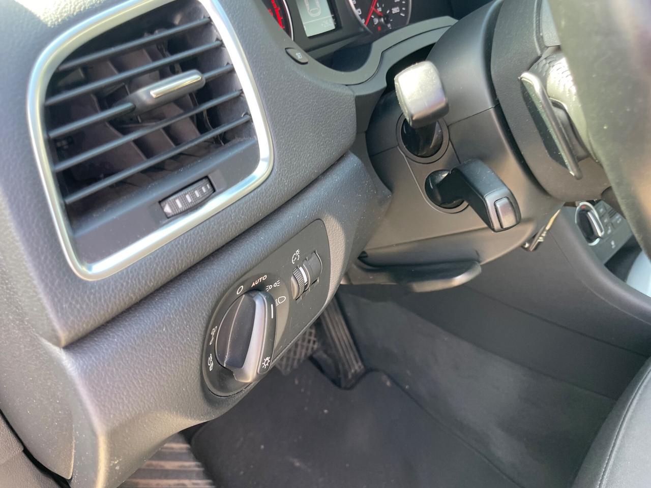 Audi Q3 2.0 TDI 150 CV S tronic Business