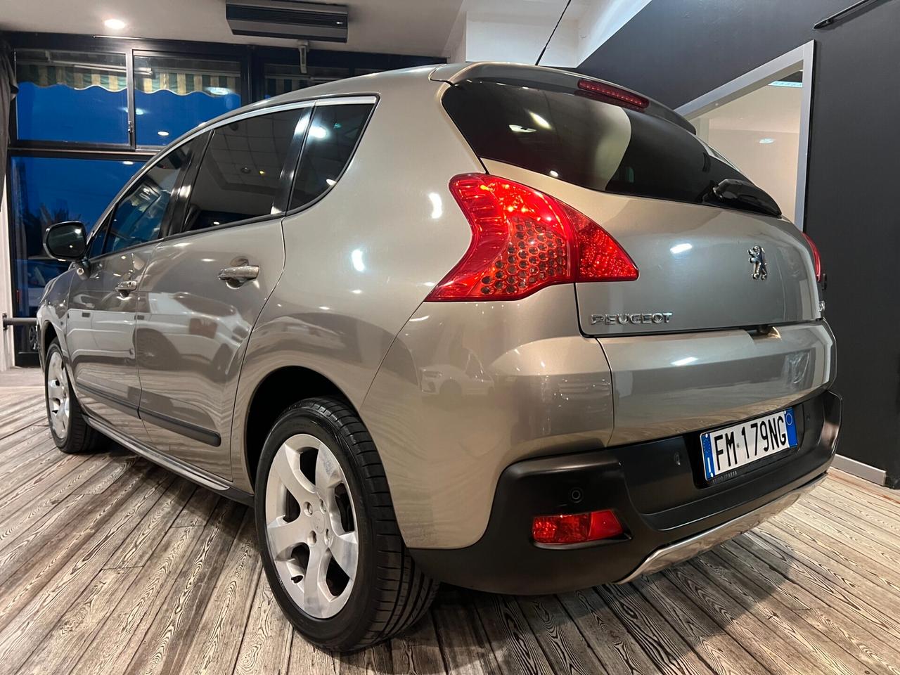 Peugeot 3008 1.6 HDi/TETTO+PELLE/UNIPROP
