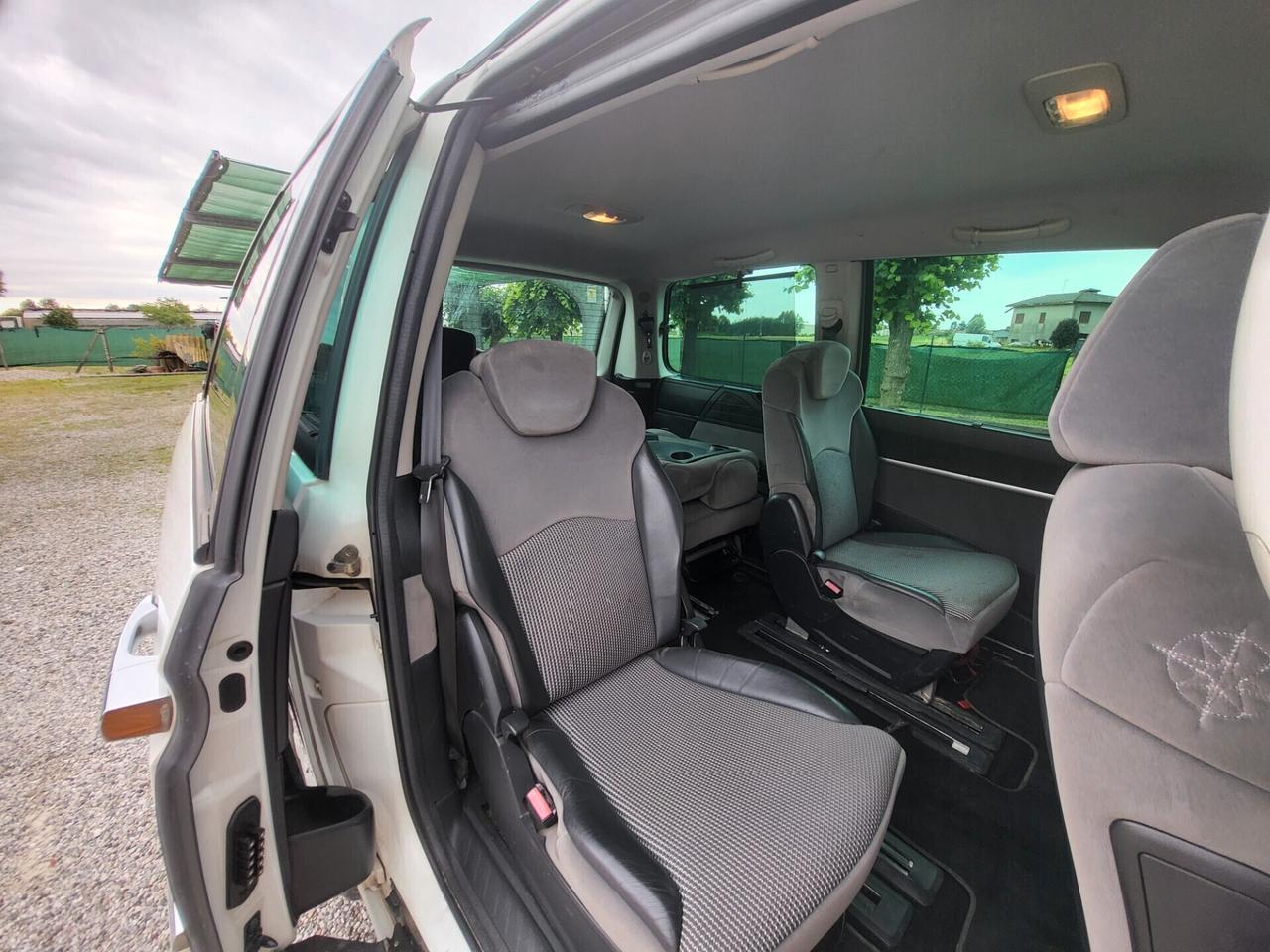 Peugeot 807 2.2 HDi 170CV