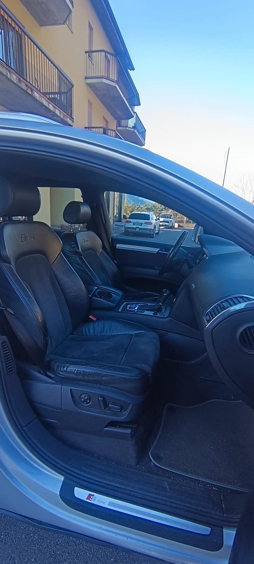 Audi Q7 3.0 V6 TDI 233CV quattro tiptronic S-LINE 7 POSTI