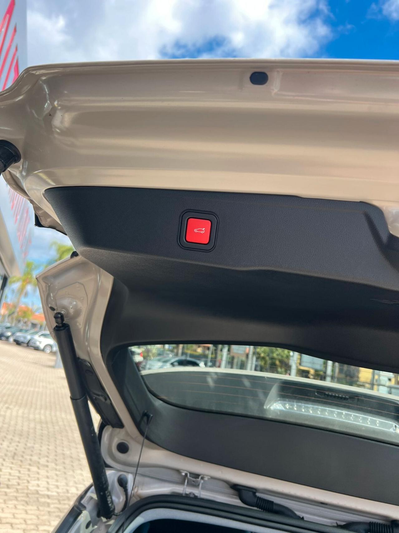 Jeep Avenger 1.2 Turbo 100 CV MHEV Summit