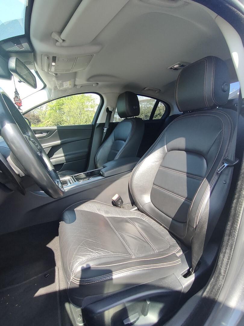 JAGUAR XE XE 2.0d Pure Business edition 180cv auto