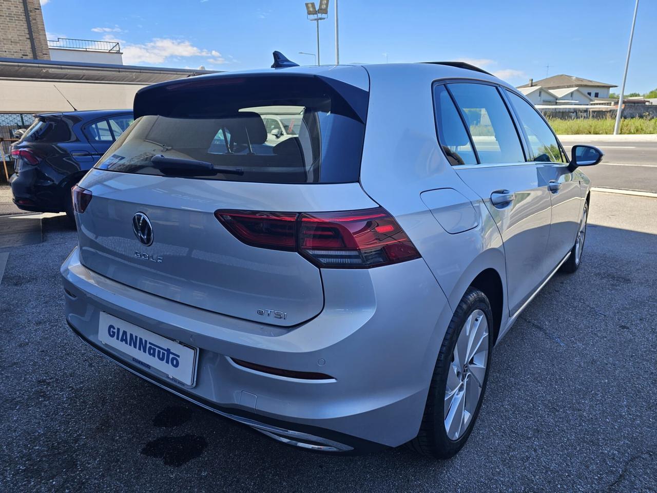 Volkswagen Golf 1.5 eTSI 130 CV DSG Style TETTO APRIBILE
