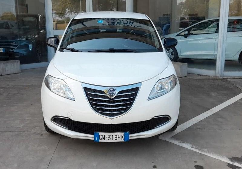 Lancia Ypsilon 1.2 69 CV 5 porte GPL Ecochic Silver