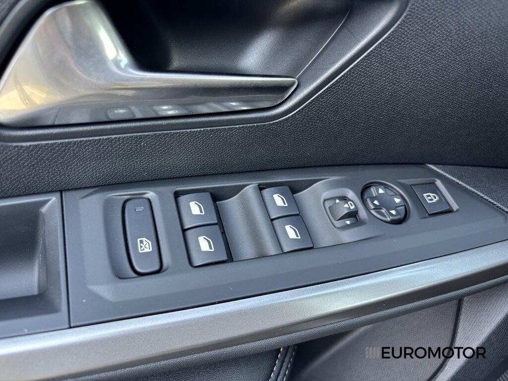 Peugeot 3008 1.2 Hybrid Allure e-DCS6
