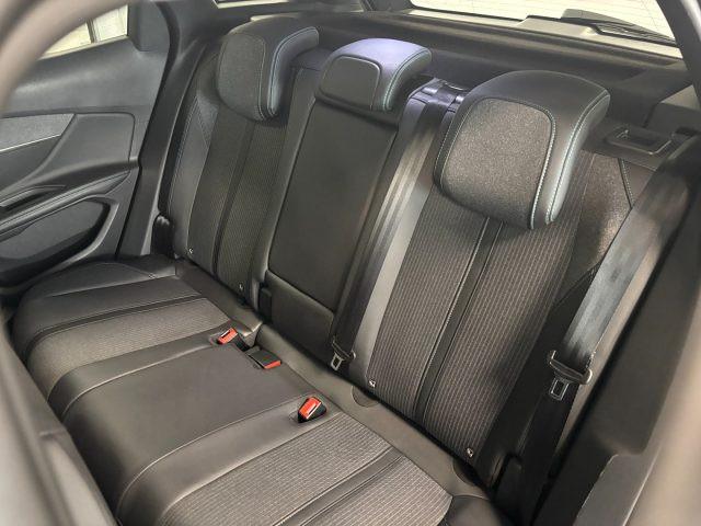 PEUGEOT 3008 EAT8 Allure Pack Automatico 1.5 BlueHDi