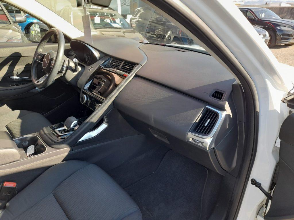 JAGUAR E-Pace (X540) E-Pace 2.0D 150 CV A...