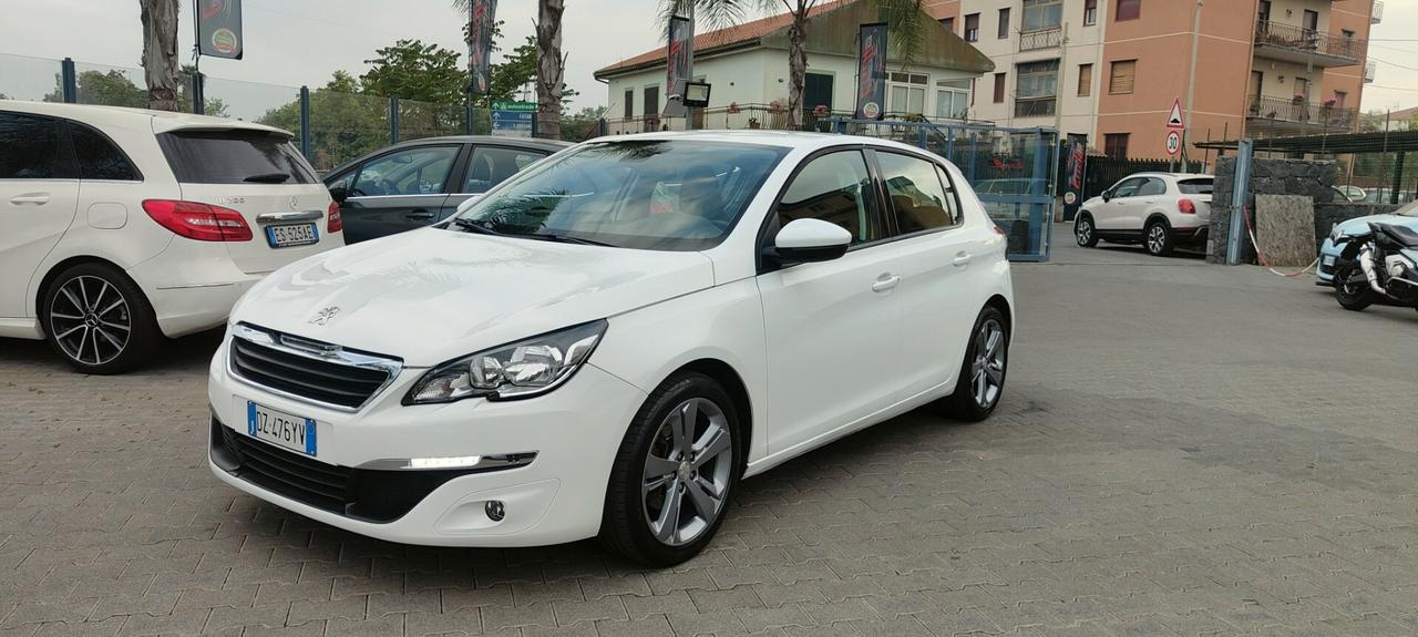 Peugeot 308 BlueHDi 120 Allure cambio automatico