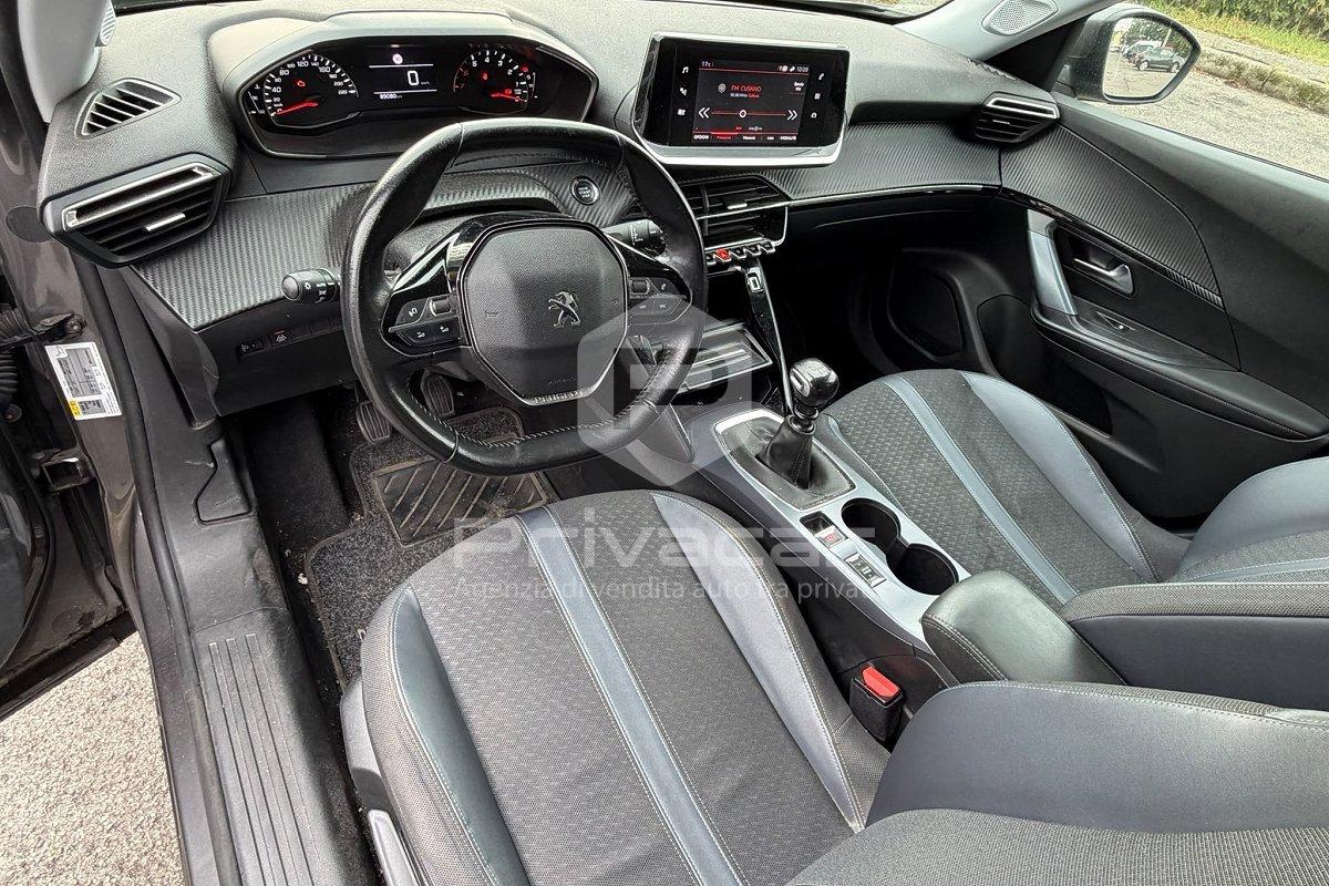 PEUGEOT 2008 PureTech 100 S&S Allure Navi Pack