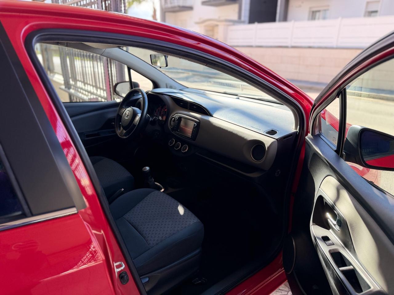 Toyota Yaris 1.0 5 porte Lounge