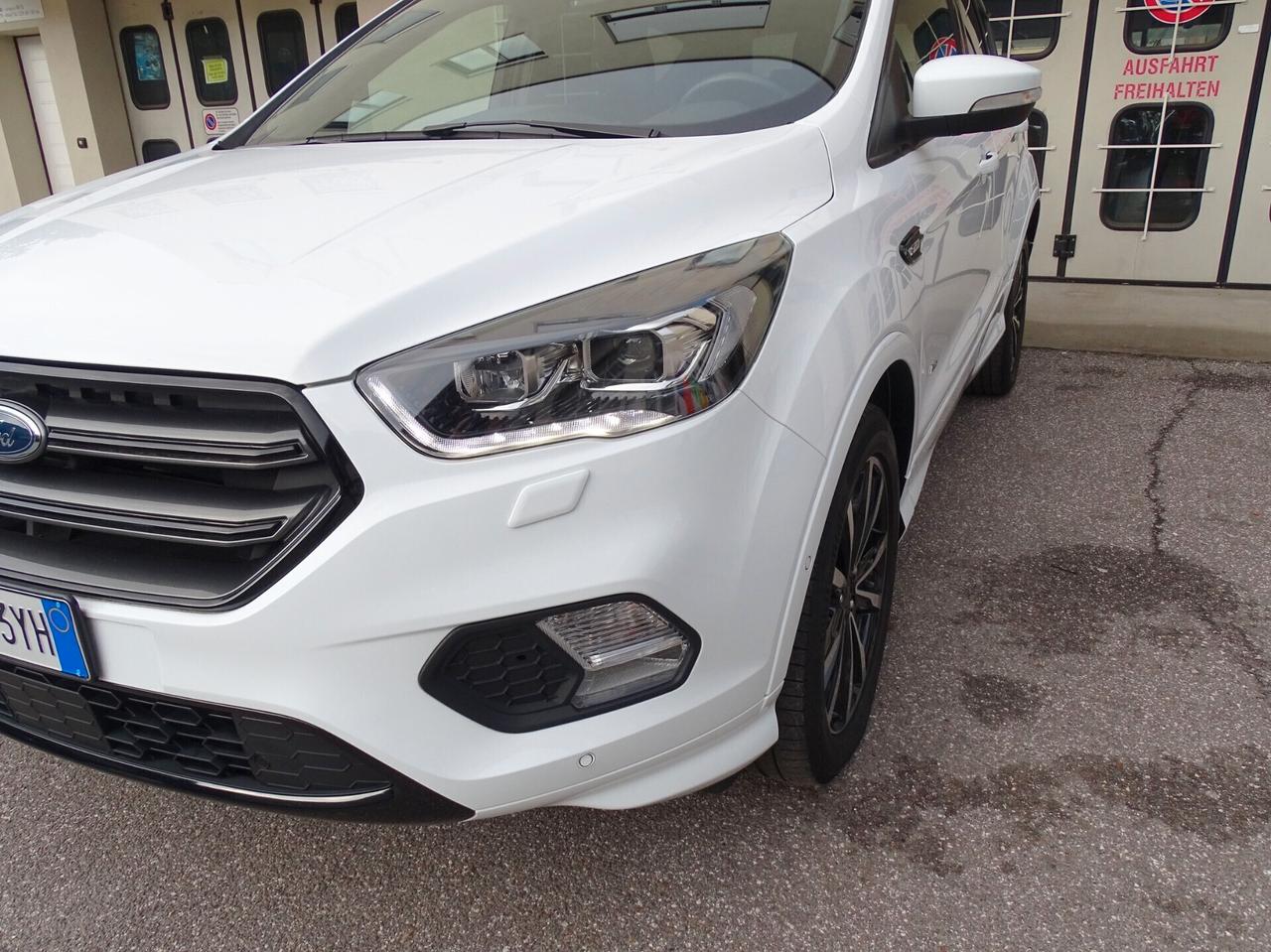 Ford Kuga 2.0 TDCI 150 CV S&S 4WD Powershift ST-Line