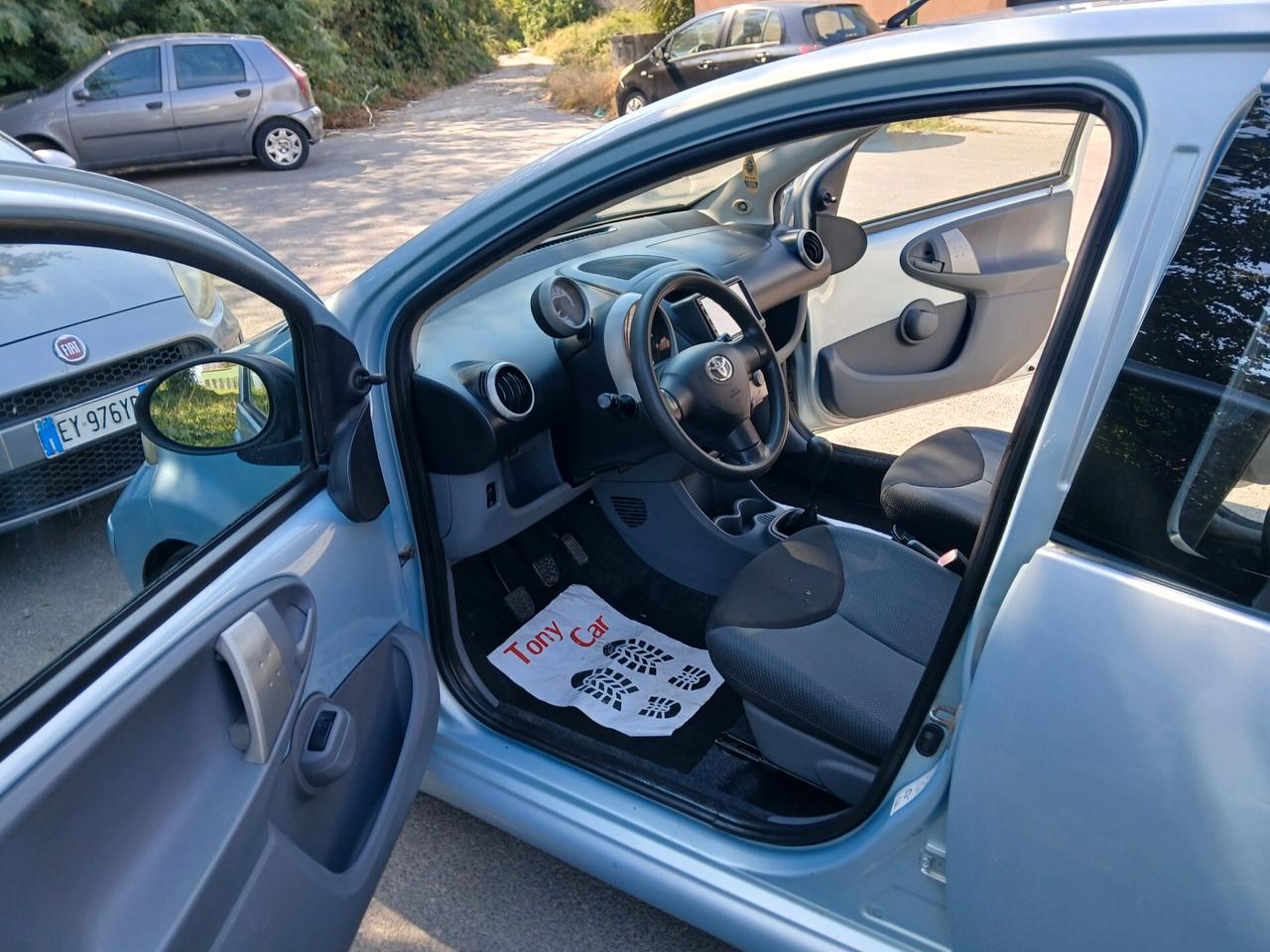Toyota Aygo 1.0 12V 5 porte Sol 130 Mila km