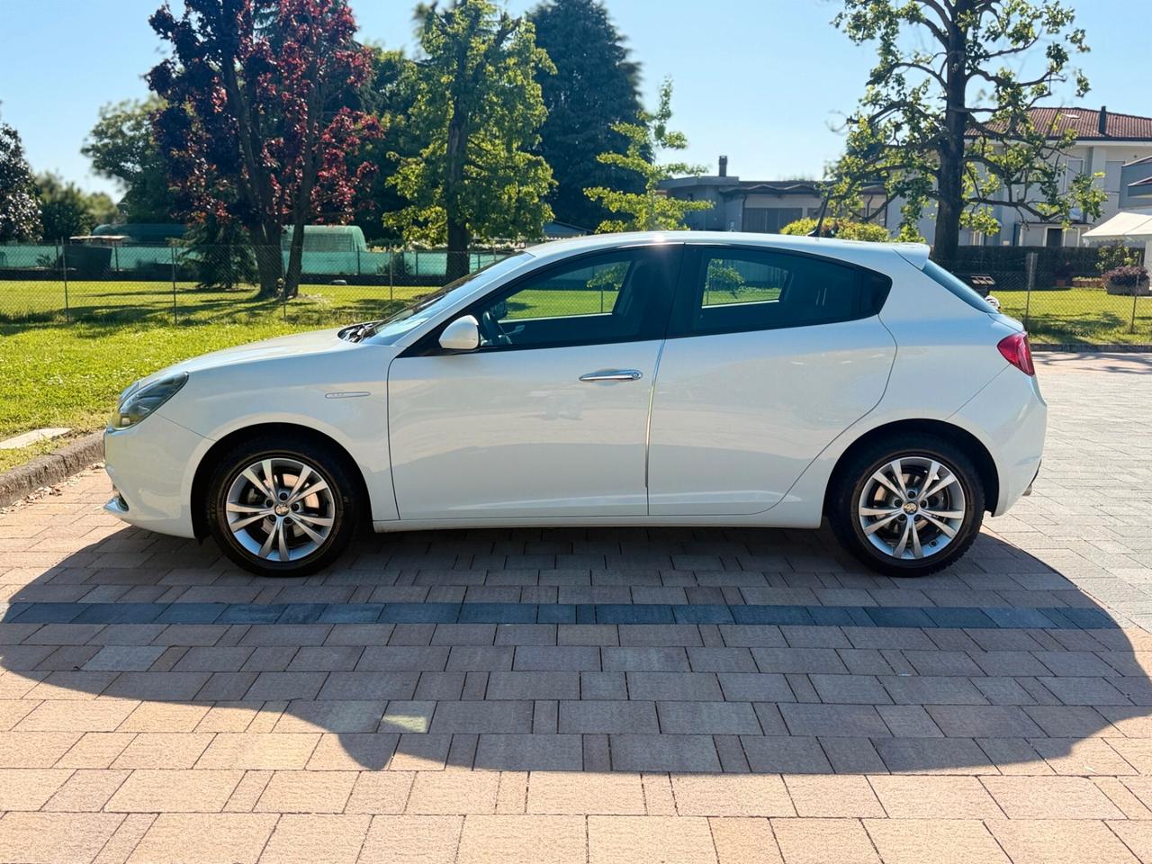 Alfa Romeo Giulietta 1.6 JTDm-2 120 CV Distinctive e6