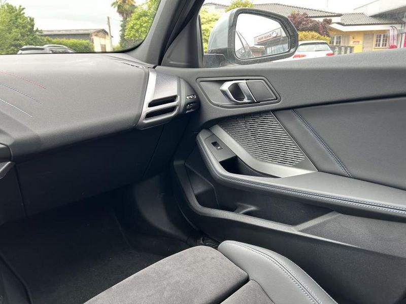 BMW Serie 1 120 48V 170cv MSport TETTO APRIBILE M SPORT 4.000 KM