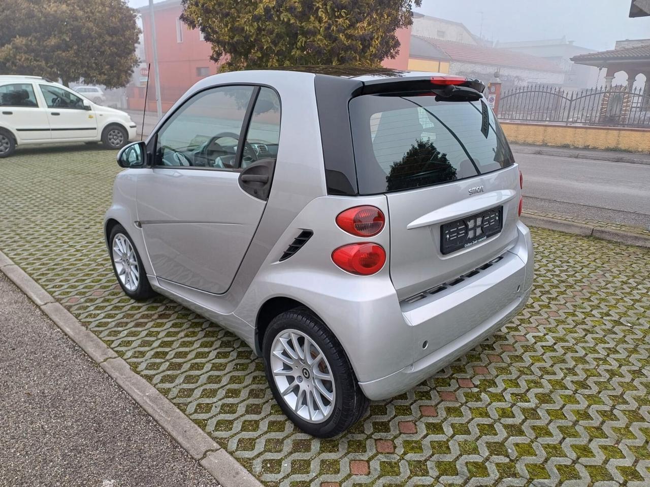 Smart ForTwo 1000 52 kW coupé passion