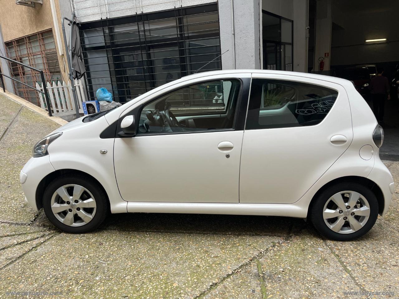 TOYOTA Aygo 1.0 12V VVT-i 5p. Cool Soda Conn.