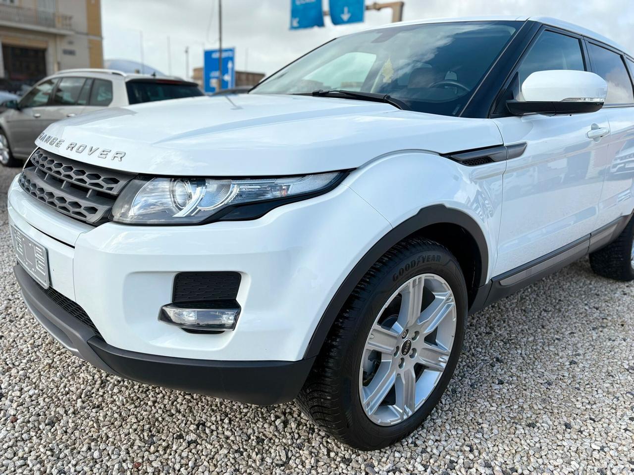 Land Rover Range Evoque 2.2 TD4 5p. Prestige
