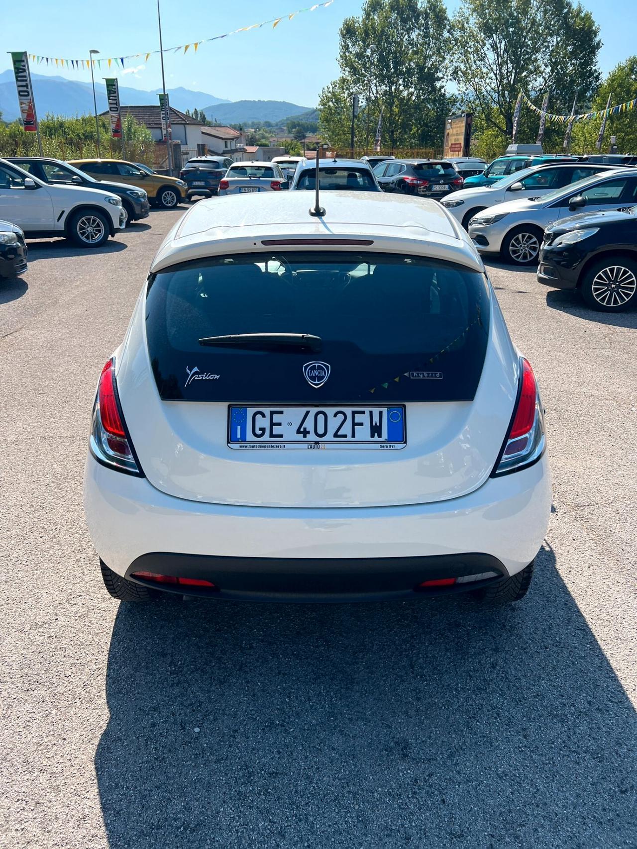 Lancia Ypsilon 1.0 FireFly 5 porte S&S Hybrid Ecochic