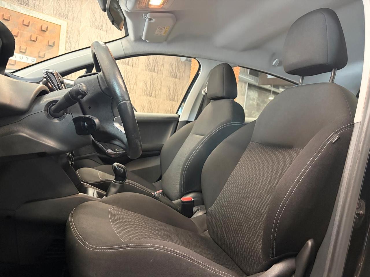 Peugeot 208 PureTech 82 5 porte Allure