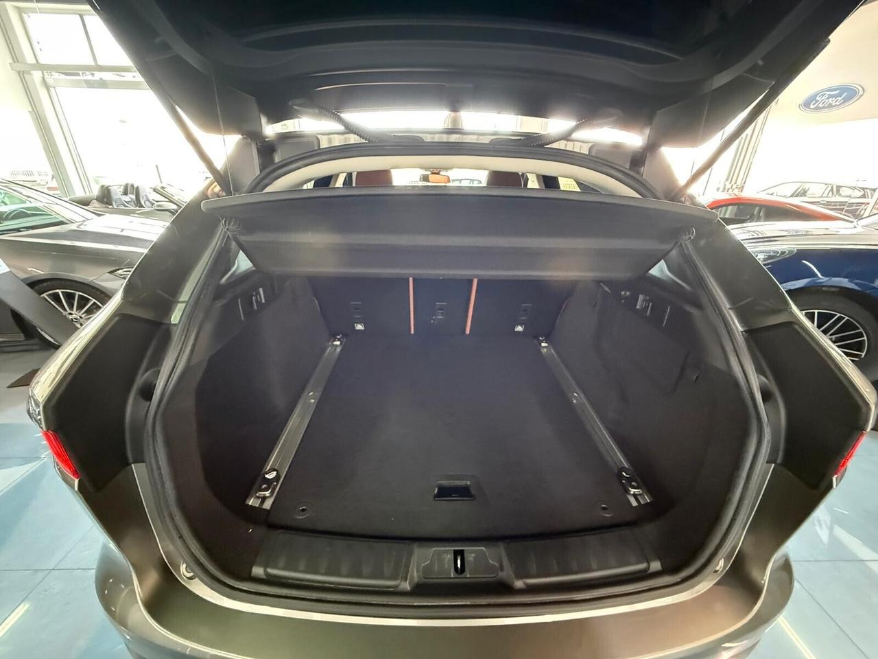 Jaguar F-Pace 2.0 D 180 CV AWD aut. Prestige