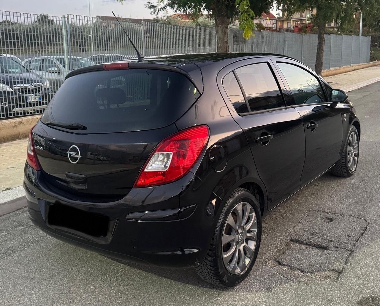 Opel Corsa 1.2 85CV 5 porte GPL-TECH Club