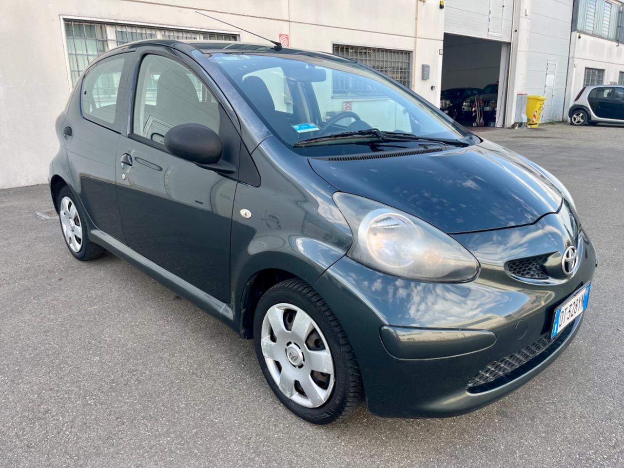Toyota Aygo 1.0benz 2008 86.000km per neopatentati