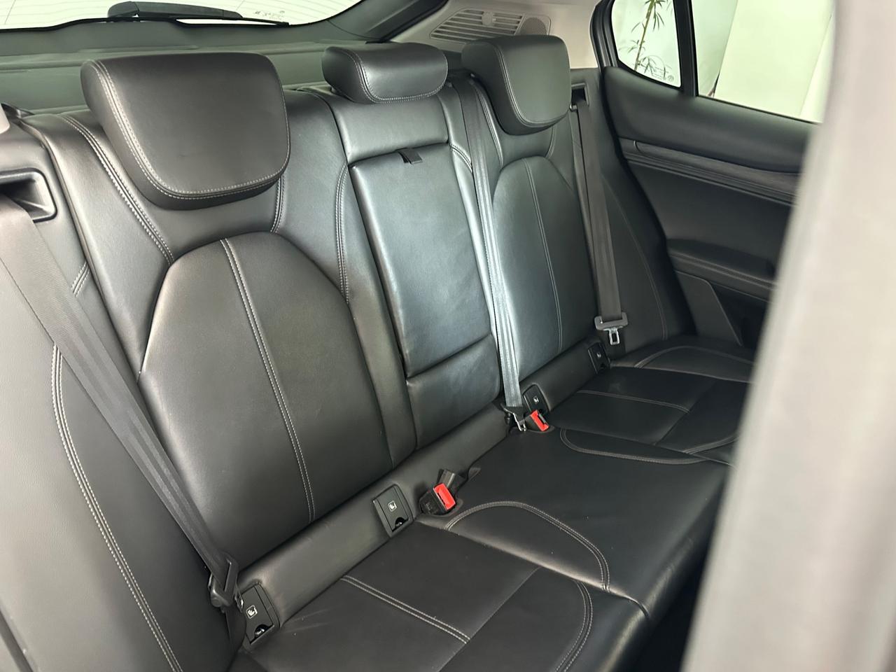 Alfa Romeo Stelvio 2.2 Turbodiesel 180 CV AT8 Q4 Business