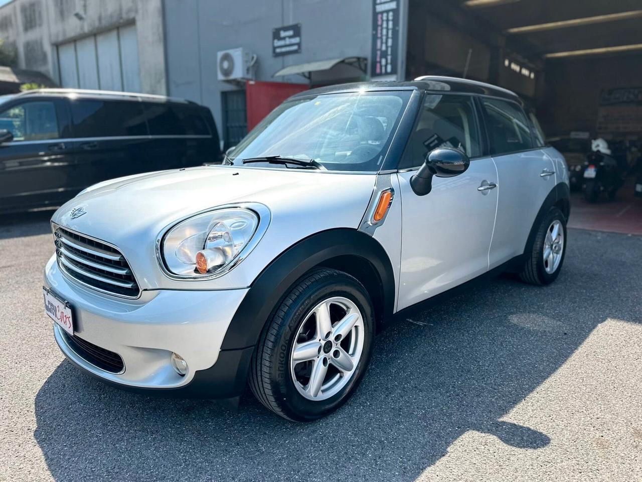 Mini Cooper Countryman 1.6 NEOPATENTATI