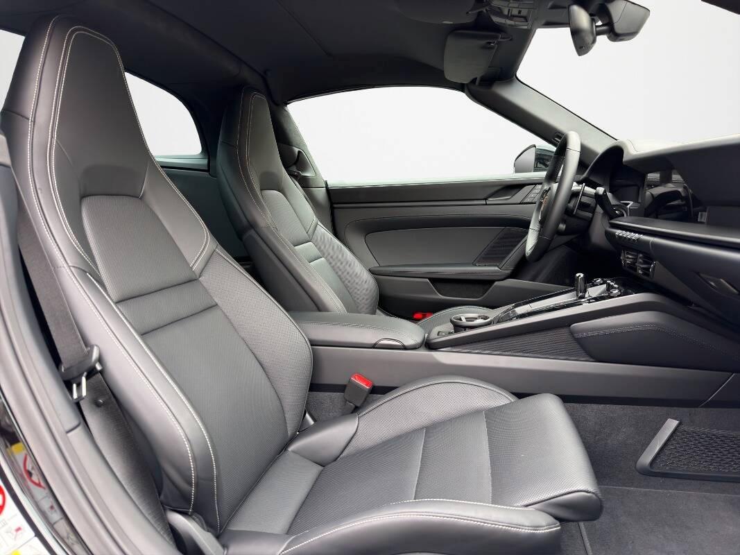 Porsche 911 TARGA 4 GTS 541CV HYBRID