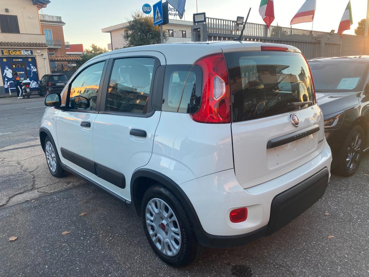FIAT Panda 1.0 Firefly hybrid 5POSTI RadioBT