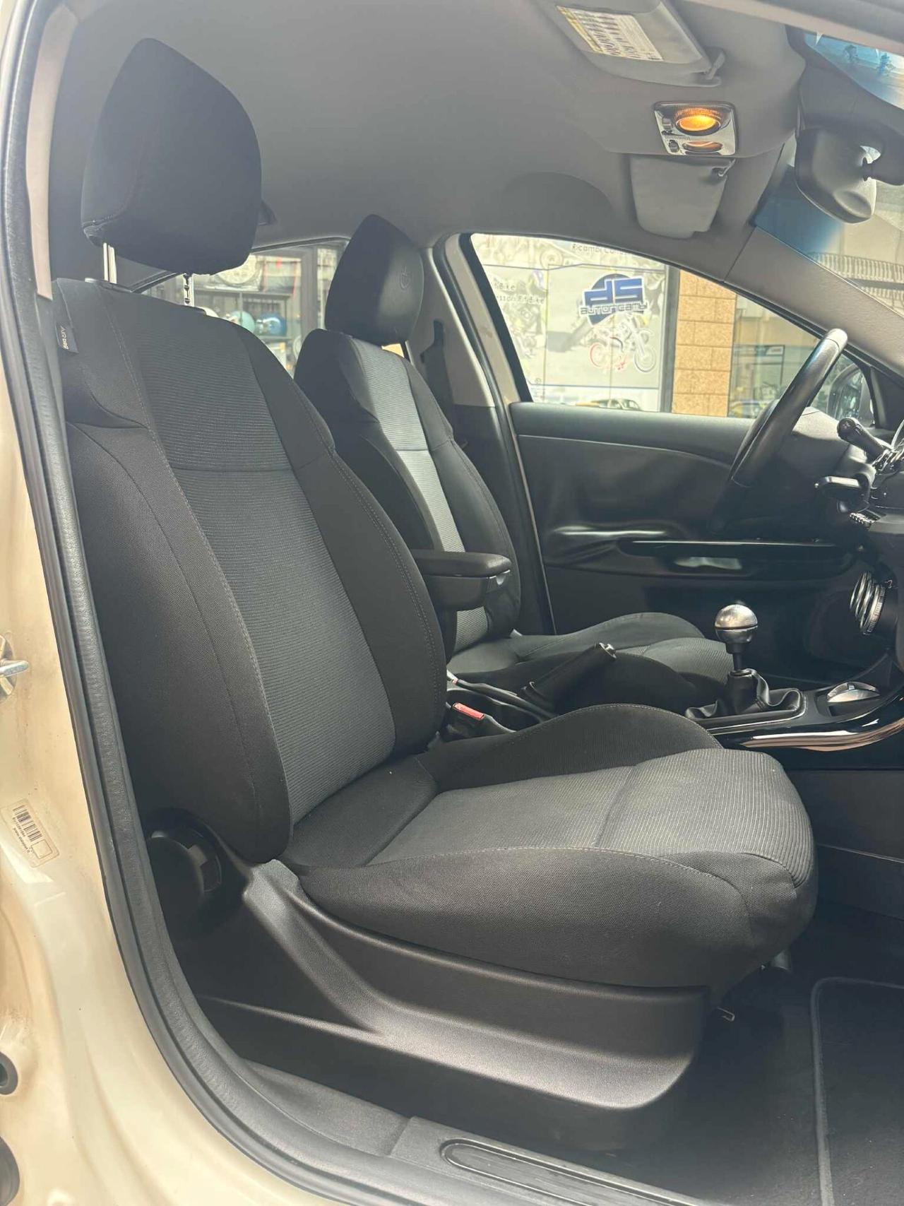 Alfa Romeo Giulietta 1.6 JTDm-2 105 CV Distinctive