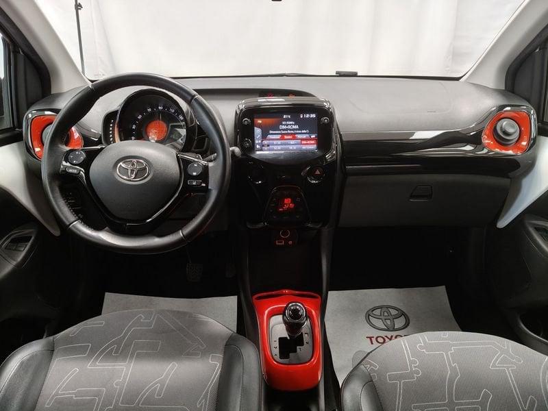 Toyota Aygo 1.0 VVT-i 72 CV 5 porte x-wave orange MMT