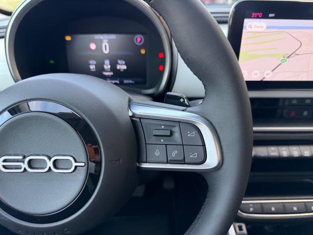 FIAT 600 HYBRID 145CV DCT MHEV+NAVI+RCAM+2PDC+LED