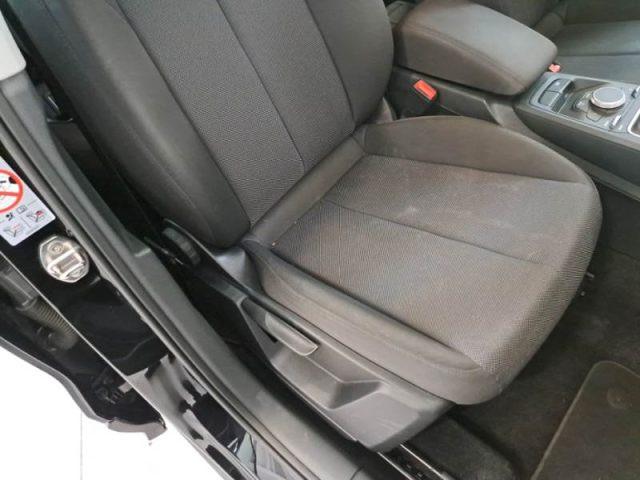 AUDI Q2 30 TDI Business