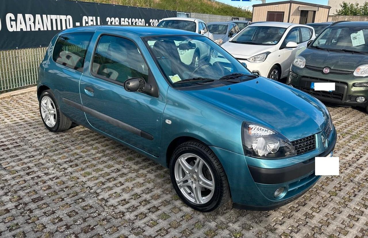 Renault Clio 1.5 dCi 82CV cat 3 porte Initiale-07/2003