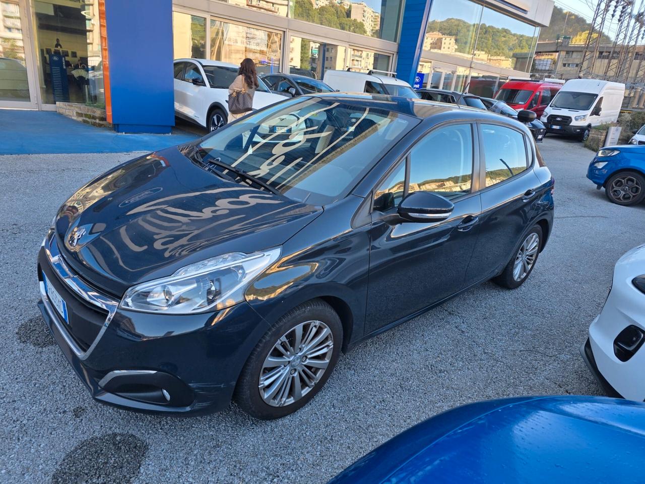 Peugeot 208 PureTech 82 5 porte Allure