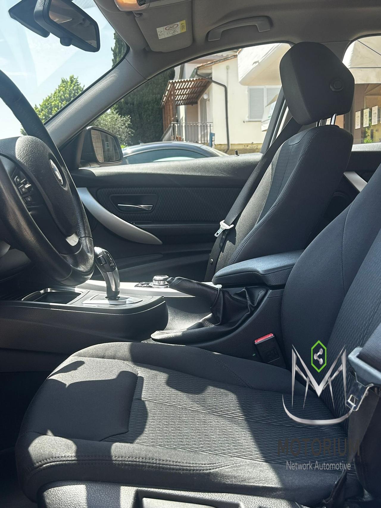 BMW 320D touring business advantage 190 CV