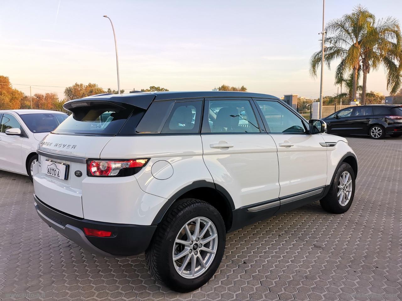 LAND ROVER RR Evoque 2.2 TD4 5p. Pure