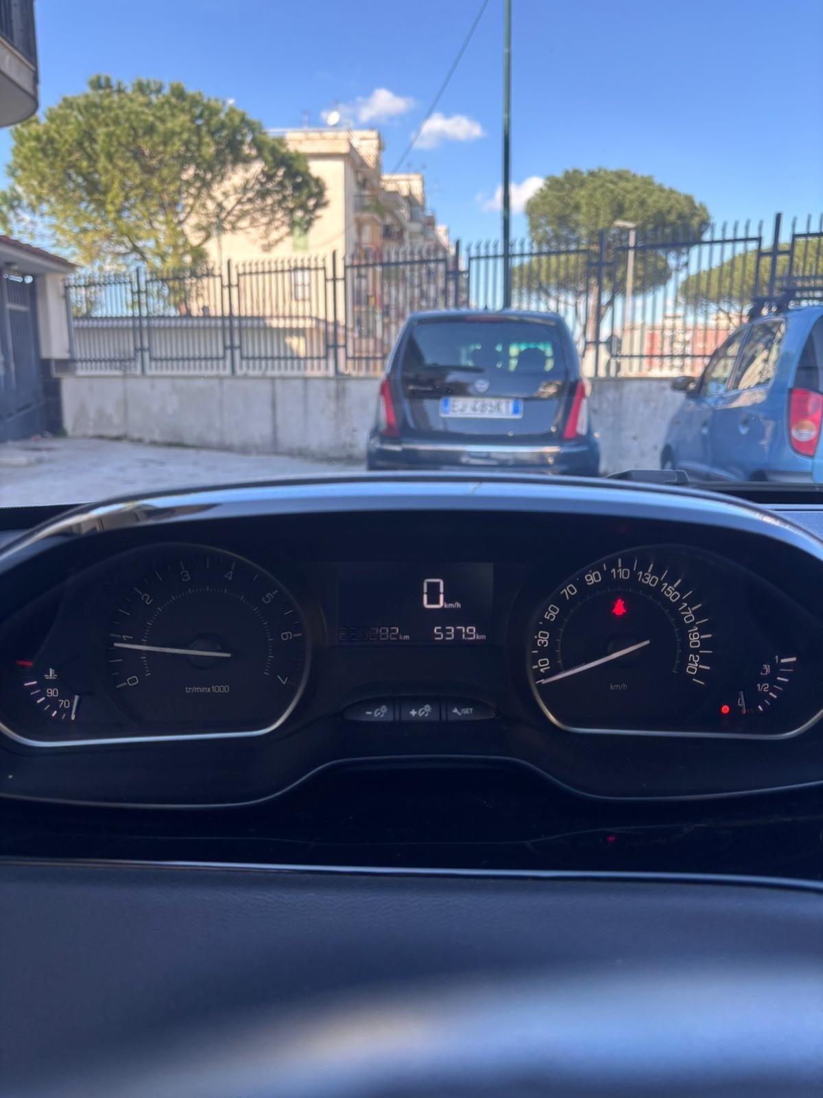 Peugeot 208 1o Serie Pure Tech 82 5P Allure