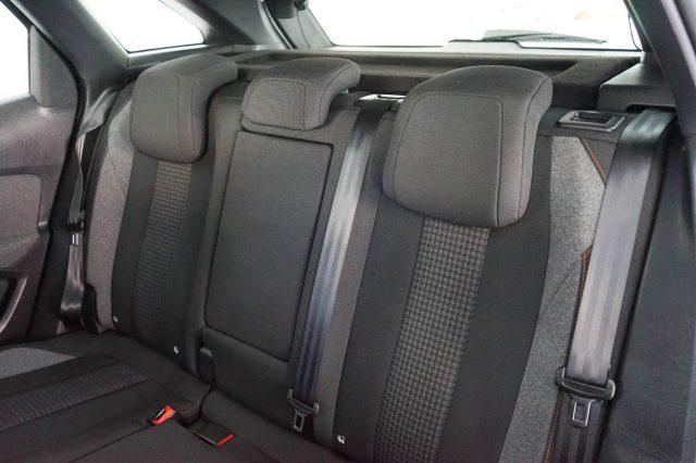 PEUGEOT 3008 BlueHDi 130 S&S EAT8 Active Business