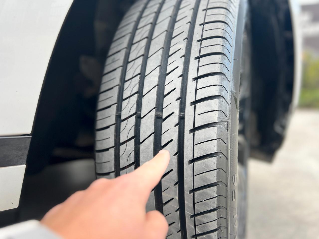 Land Rover Range Evoque 2.0D I4 MHEV 150CV AWD R-Dynamic SE AUTOCARRO