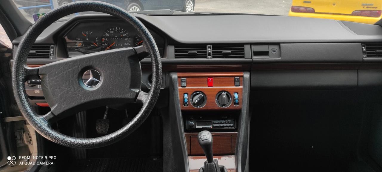 Mercedes-benz E 200 200E