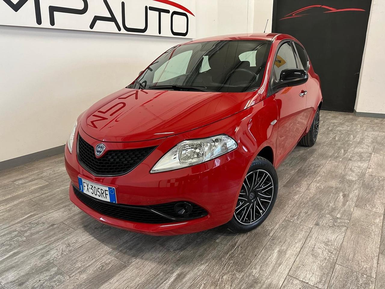 Lancia Ypsilon 1.2 69 CV 5 porte Gold