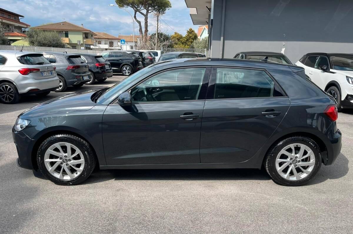 Audi A1 25 1.0 tfsi Admired